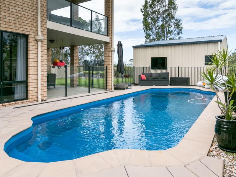 8 Eds Place, Burrum Heads QLD 4659