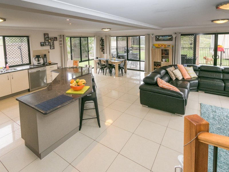8 Eds Place, Burrum Heads QLD 4659