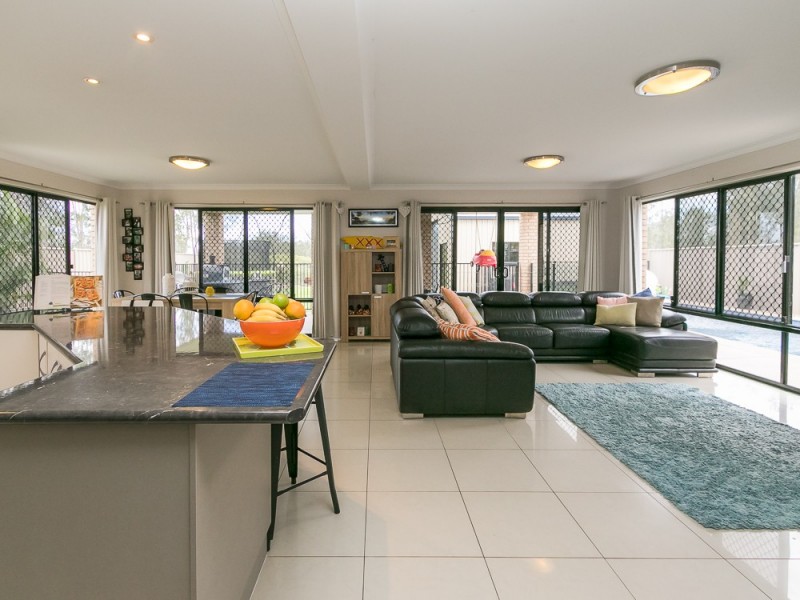 8 Eds Place, Burrum Heads QLD 4659