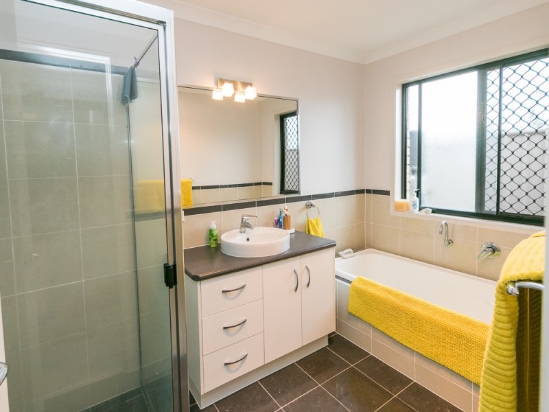 8 Eds Place, Burrum Heads QLD 4659