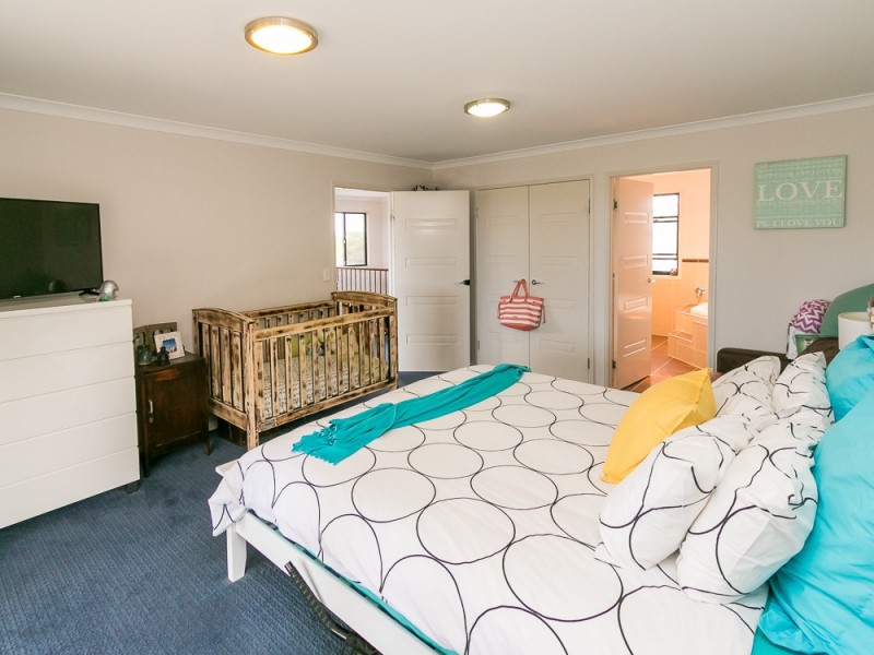 8 Eds Place, Burrum Heads QLD 4659