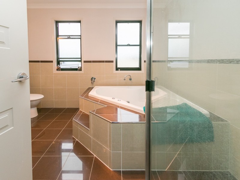 8 Eds Place, Burrum Heads QLD 4659