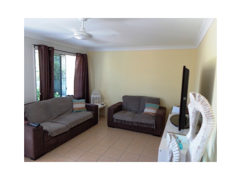 12 Lakeside Dve, Burrum Heads QLD 4659