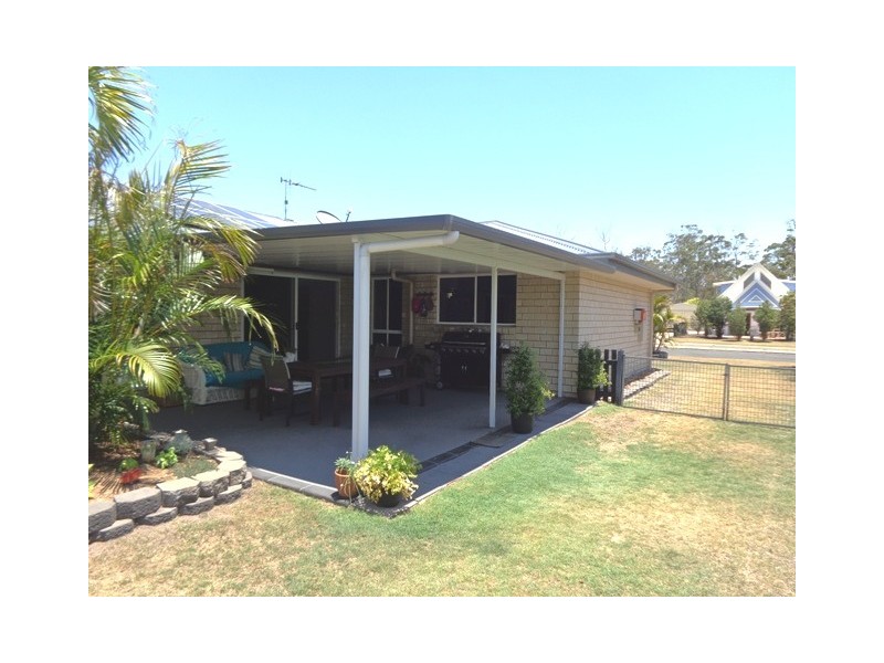 12 Lakeside Dve, Burrum Heads QLD 4659