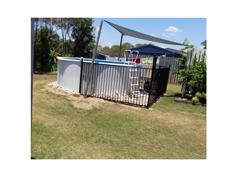 12 Lakeside Dve, Burrum Heads QLD 4659