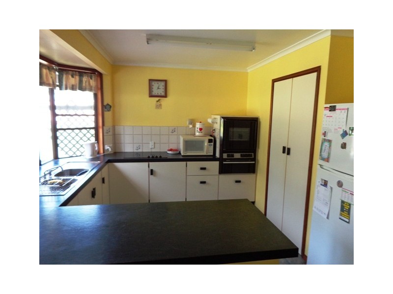 21 Desmond St, Toogoom QLD 4655