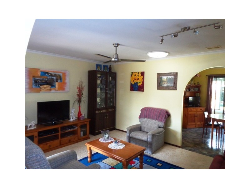 21 Desmond St, Toogoom QLD 4655