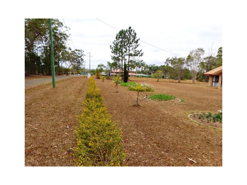 22 Kent St, Torbanlea QLD 4662