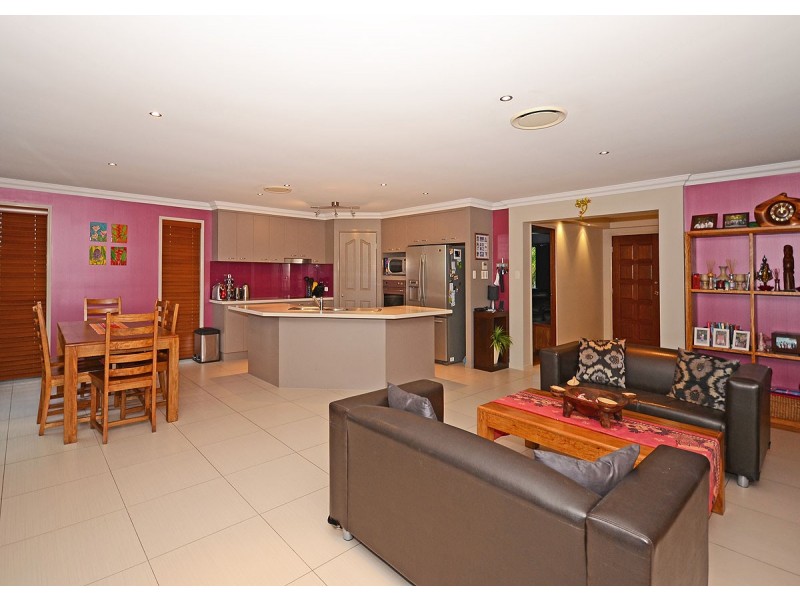 3 Nira Crt, Burrum Heads QLD 4659