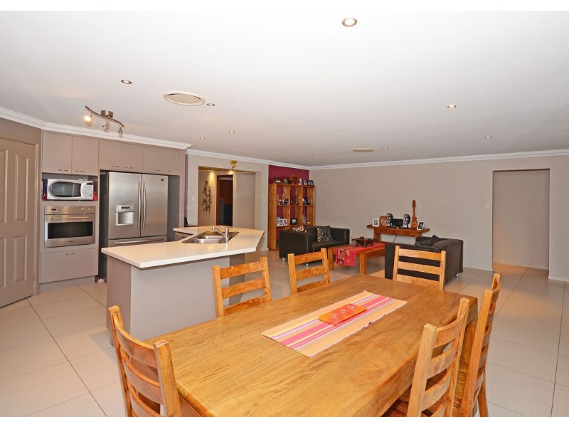 3 Nira Crt, Burrum Heads QLD 4659