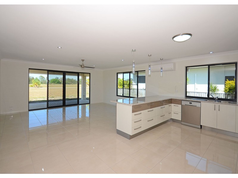 53 Barramundi Dr, Burrum Heads QLD 4659