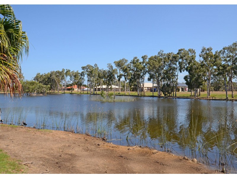 53 Barramundi Dr, Burrum Heads QLD 4659