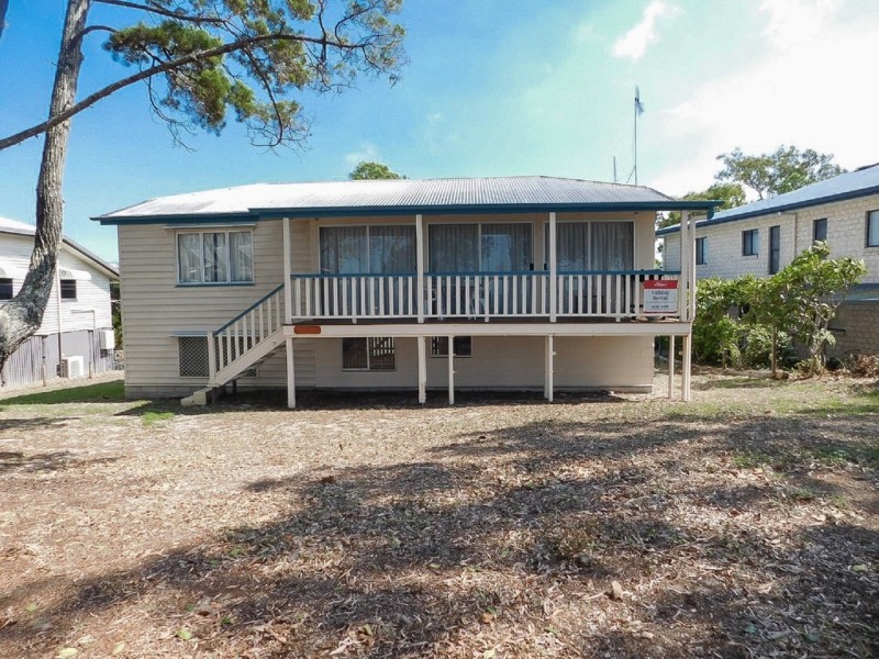 60 Burrum St, Burrum Heads QLD 4659