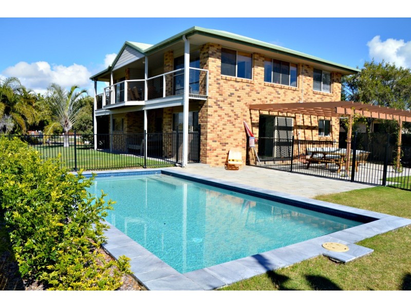 48 Beach Drive, Burrum Heads QLD 4659