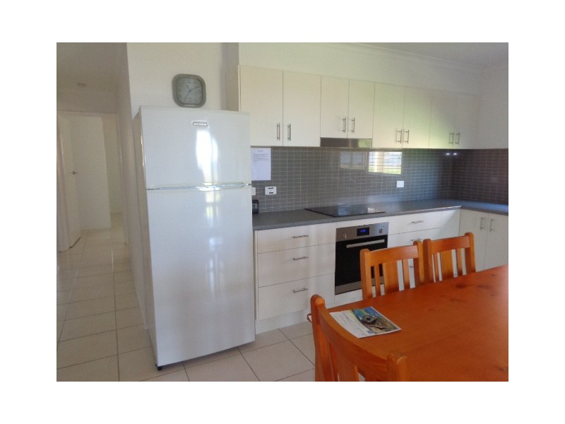 6 Burrum Street, Burrum Heads QLD 4659