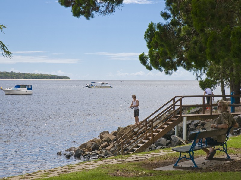 6 Burrum Street, Burrum Heads QLD 4659