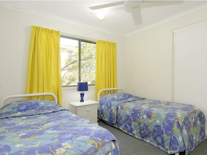 Unit 2/122 Burrum Street, Burrum Heads QLD 4659