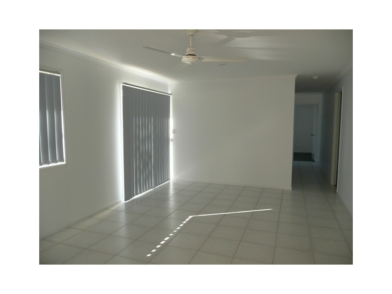 33 Ranch Park Drive, Pacific Haven QLD 4659