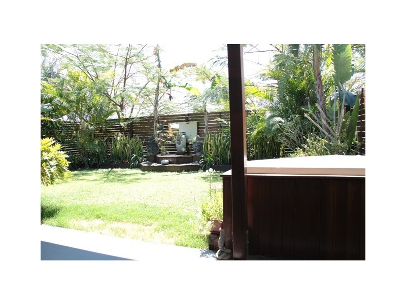 2 Treeview Road, Toogoom QLD 4655