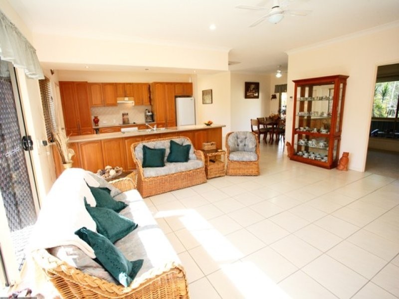 27 Oakes Drive, Burrum Heads QLD 4659