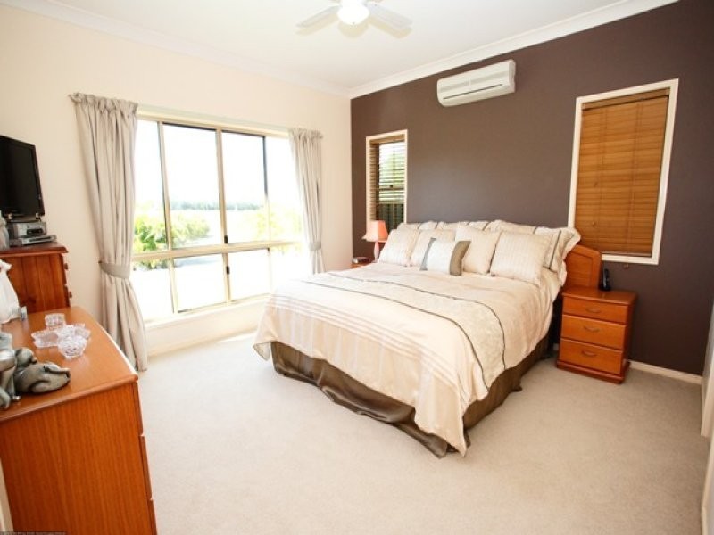 27 Oakes Drive, Burrum Heads QLD 4659