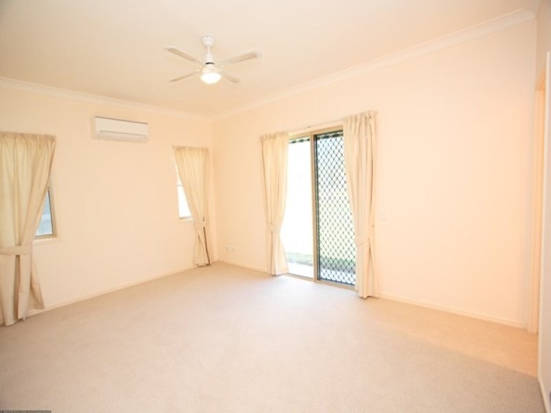 27 Oakes Drive, Burrum Heads QLD 4659