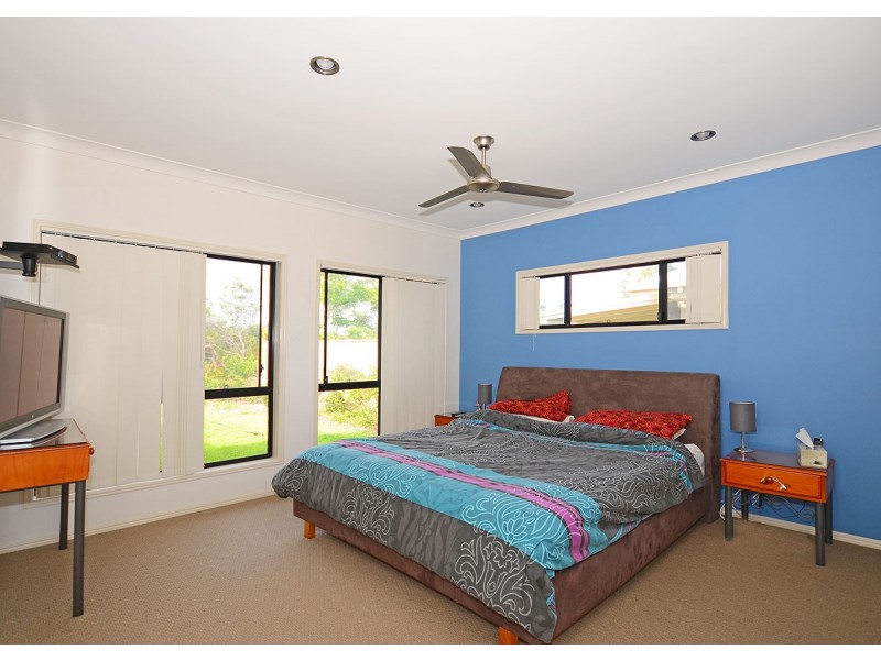 61 Beach Drive, Burrum Heads QLD 4659