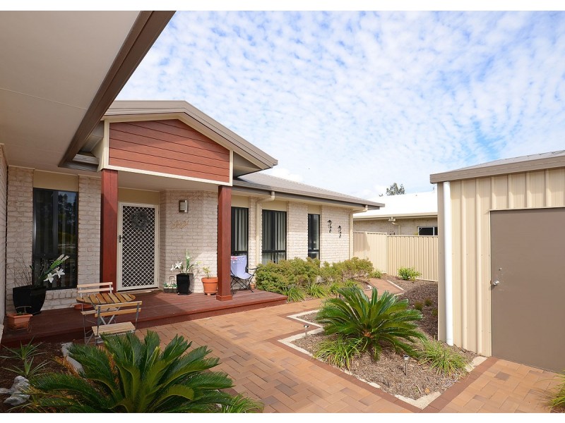 61 Beach Drive, Burrum Heads QLD 4659