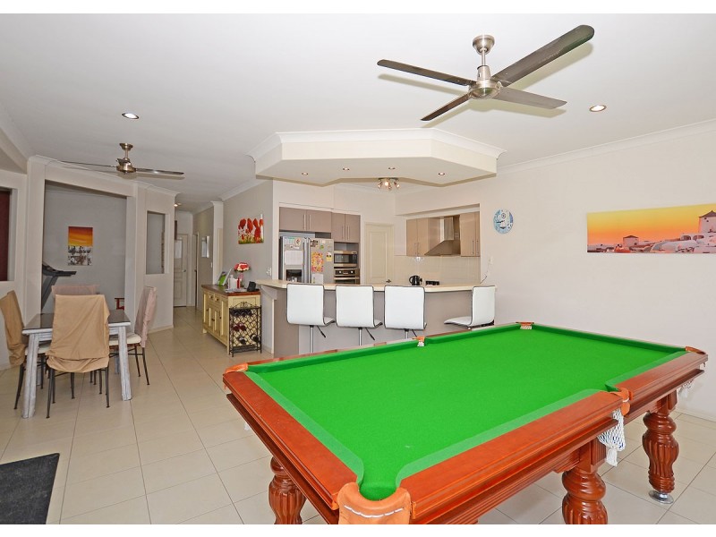 61 Beach Drive, Burrum Heads QLD 4659