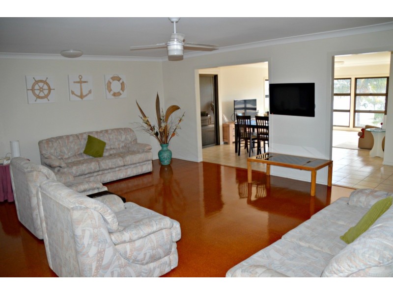 68 Riverview Drive, Burrum Heads QLD 4659