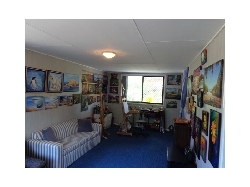 31 Raintree Av, Burrum Heads QLD 4659