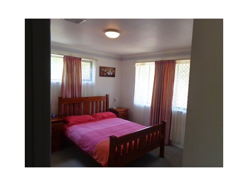 31 Raintree Av, Burrum Heads QLD 4659