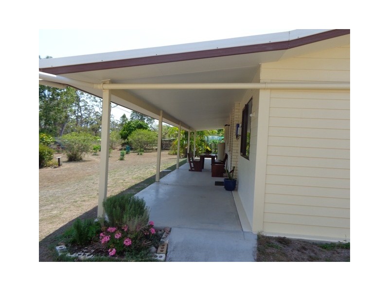 31 Raintree Av, Burrum Heads QLD 4659