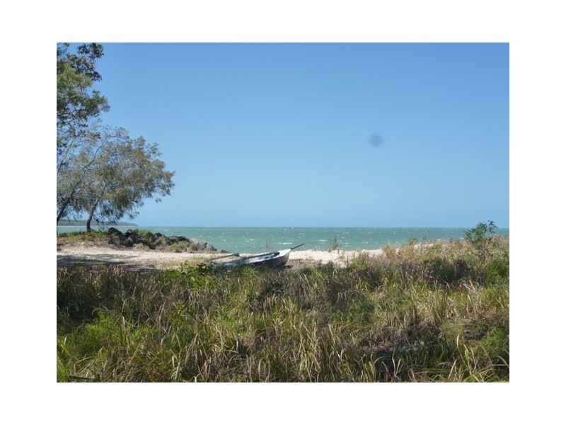 4/110 Burrum St, Burrum Heads QLD 4659