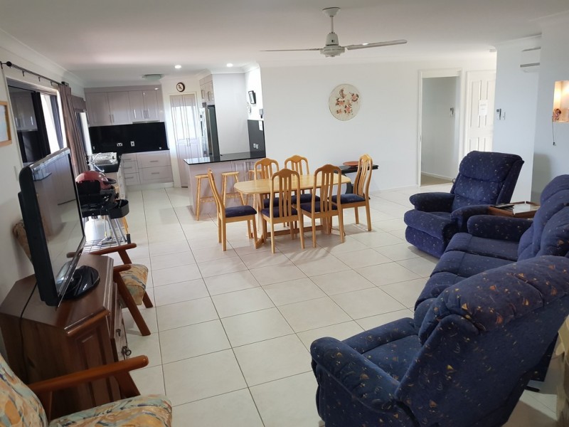 62 Kingfisher Pde, Toogoom QLD 4655