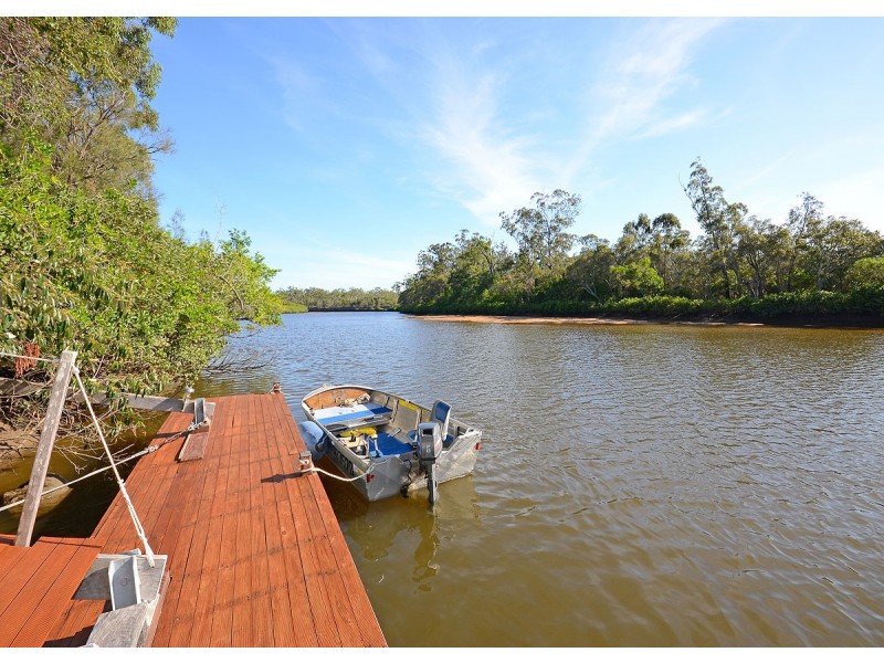 15 Island Close, Pacific Haven QLD 4659
