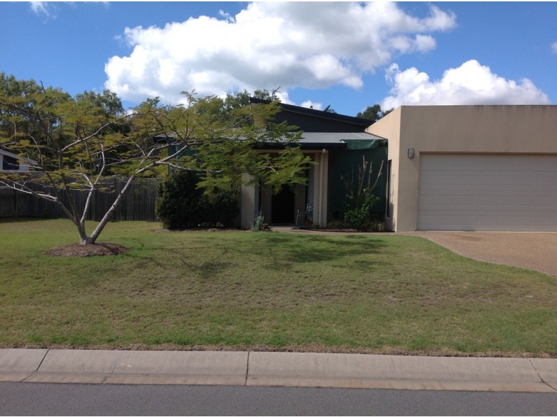 4 Oyster Court, Toogoom QLD 4655