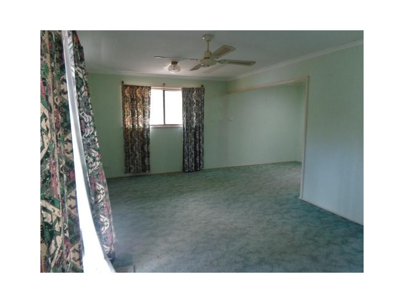 58 Robertson Street, Torbanlea QLD 4662