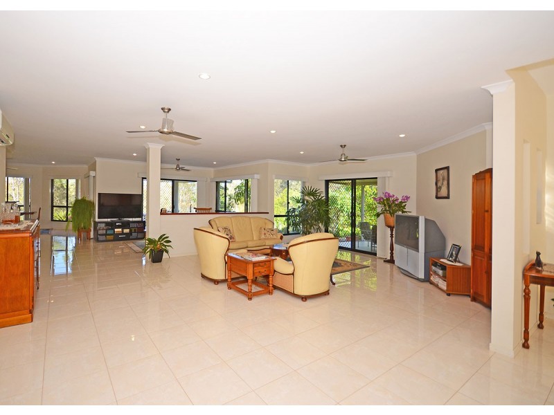 38 Charles Ave, Burrum Heads QLD 4659