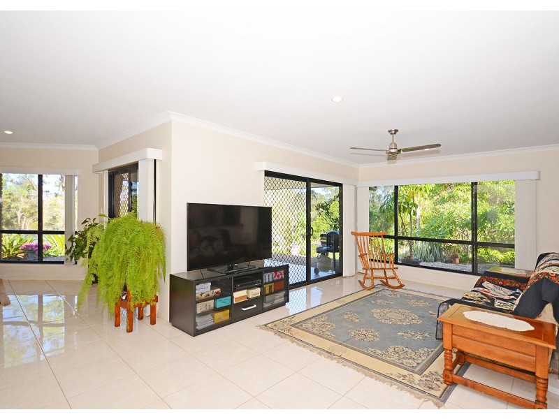 38 Charles Ave, Burrum Heads QLD 4659