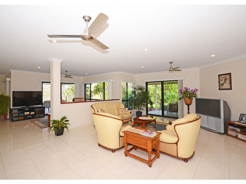 38 Charles Ave, Burrum Heads QLD 4659