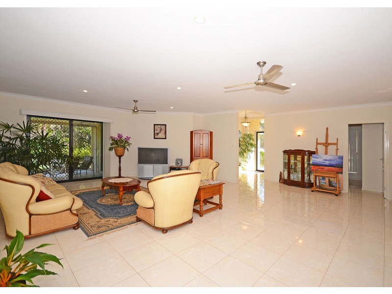 38 Charles Ave, Burrum Heads QLD 4659