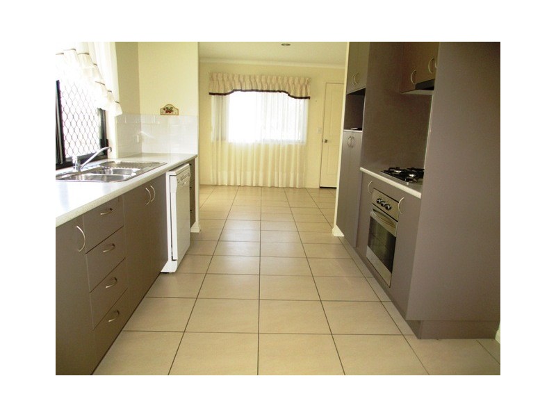 5 Annie St, Howard QLD 4659