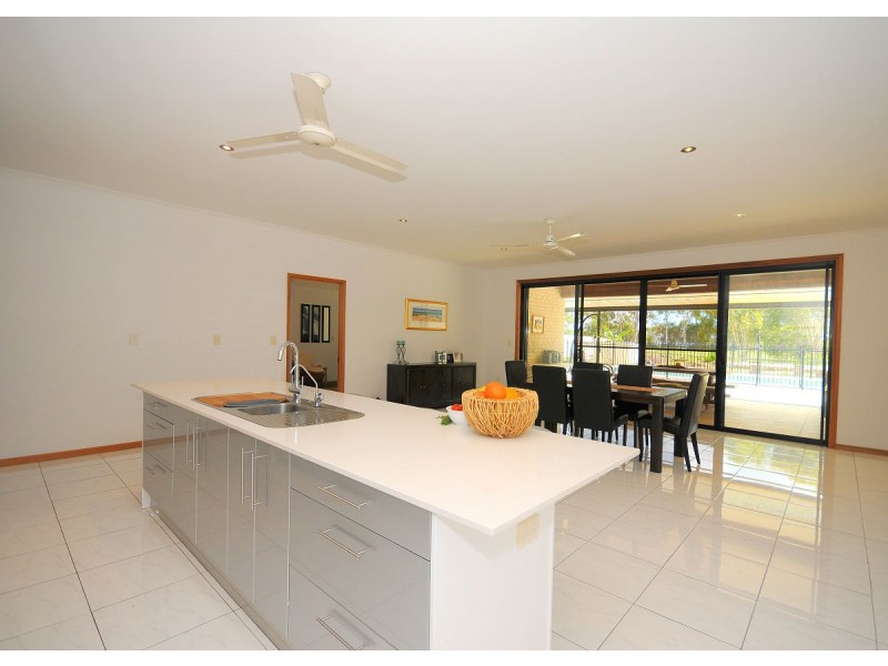 60 Traviston Way, Burrum Heads QLD 4659