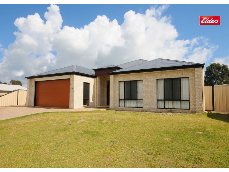 60 Traviston Way, Burrum Heads QLD 4659