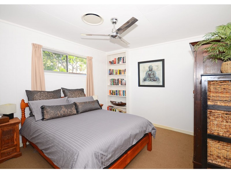 2 Burrum Street, Burrum Heads QLD 4659