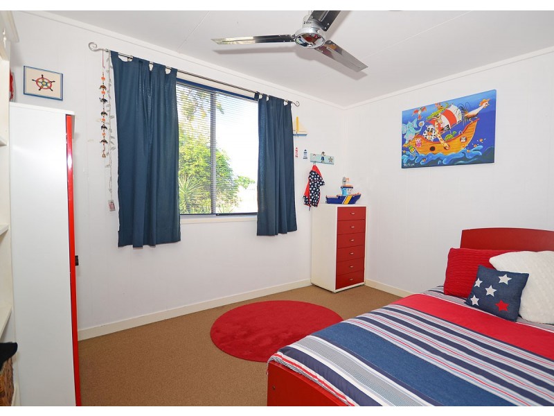 2 Burrum Street, Burrum Heads QLD 4659