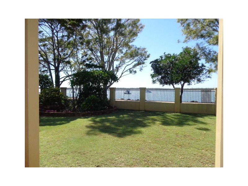 34 Burrum St, Burrum Heads QLD 4659