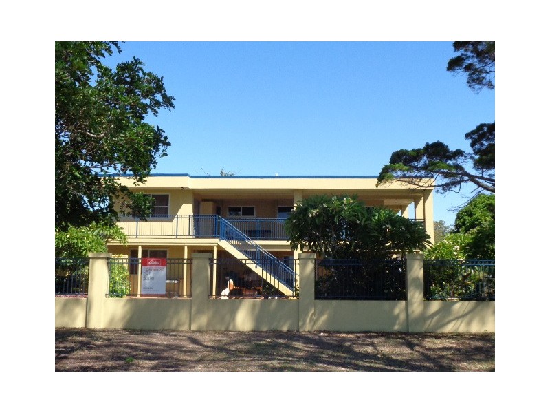 34 Burrum St, Burrum Heads QLD 4659