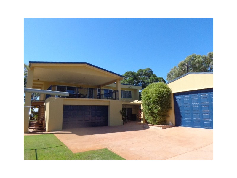 34 Burrum St, Burrum Heads QLD 4659